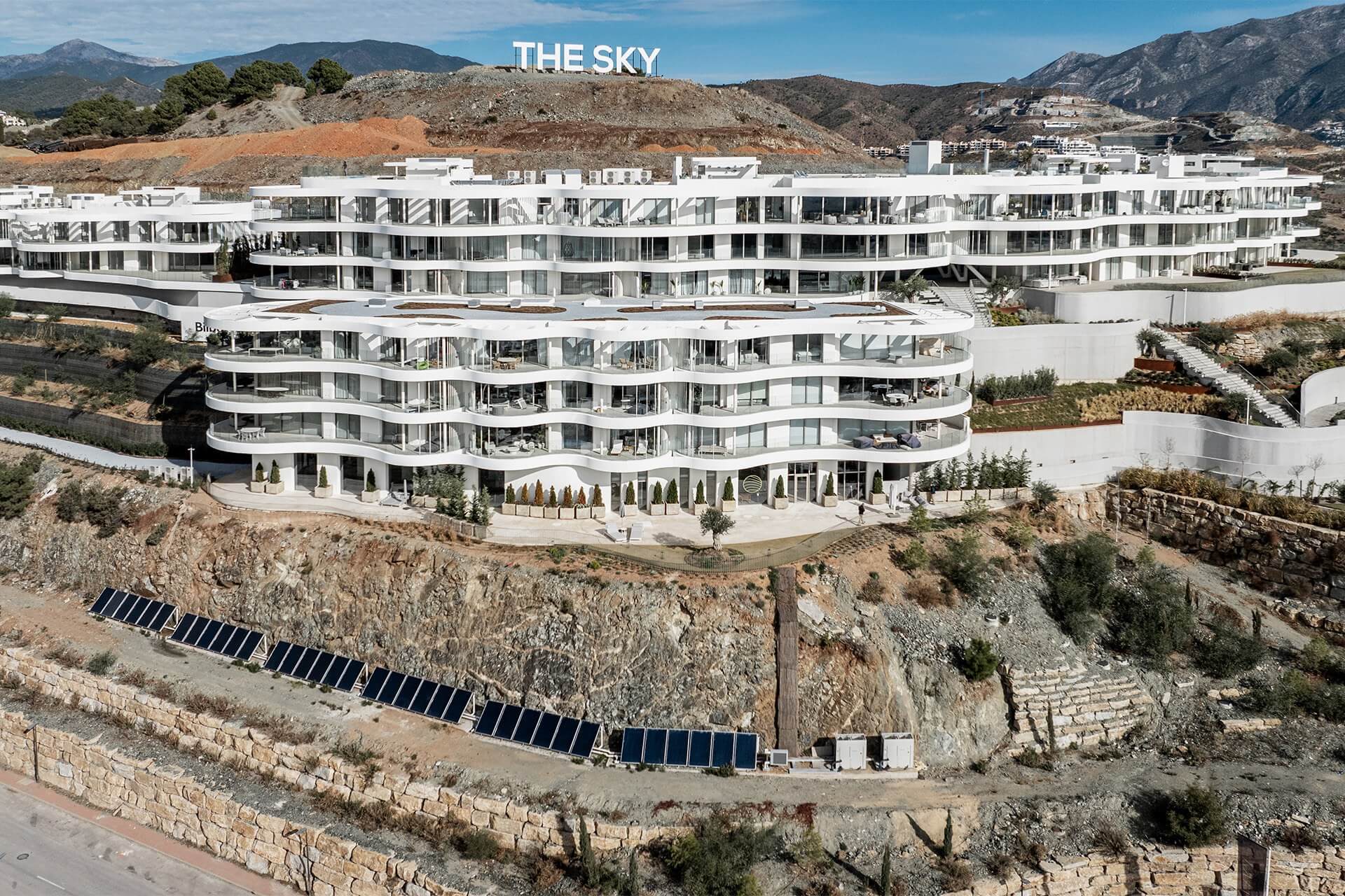 Apartment in The View: Luxury Living with Panoramic Views