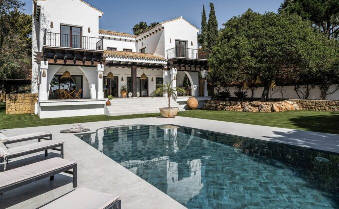 Villa in Hacienda Las Chapas: A Renovated Spanish Cortijo