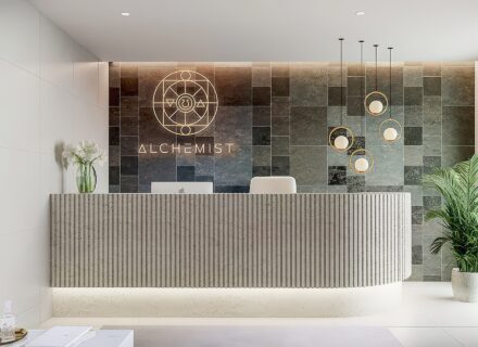 Apartamenty na sprzedaż w Esteponie – Alchemist – reprezentacyjne lobby i recepcja inwestycji