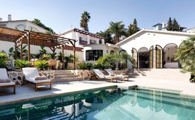 Casa Jazmine: A Modern Renovated Villa in Nueva Andalucía