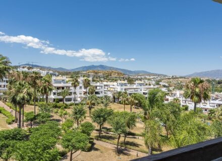 Modern Sea View Penthouse on the New Golden Mile
