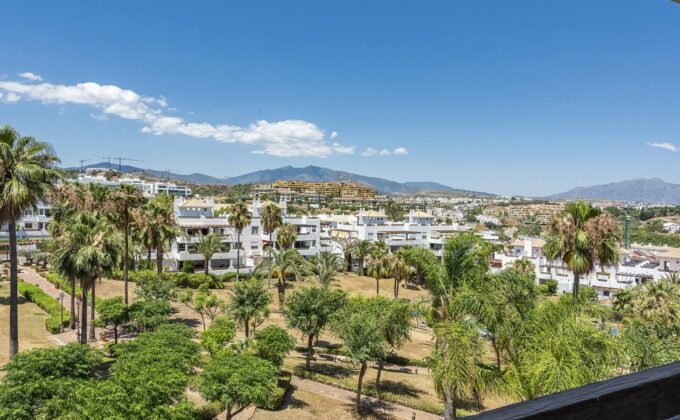 Modern Sea View Penthouse on the New Golden Mile