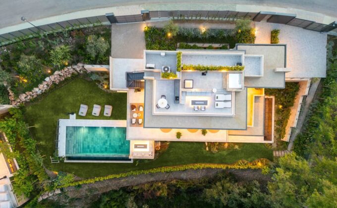 Villa Selene: A Sustainable Masterpiece Villa in La Cerquilla