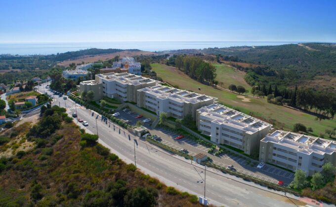 Sunny Golf Estepona Apartments: Modern Living