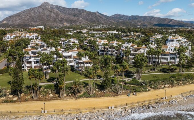 Apartment Aura 7 – Luxury Living in Puente Romano