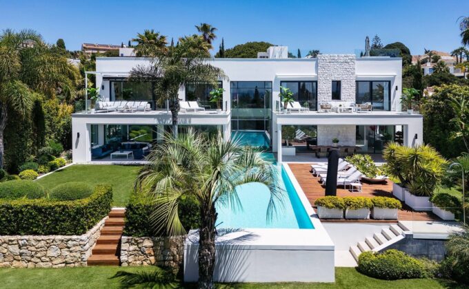 Villa Natura – A Modern Luxury Villa in Marbesa