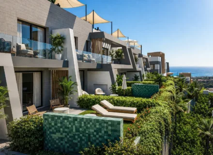 Apartamenty Marbella East – luksusowe tarasy z prywatnymi basenami i widokiem na morze