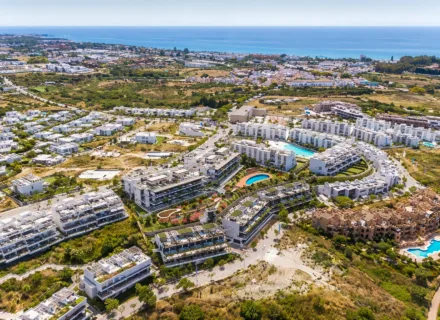 Apartamenty w Esteponie na sprzedaż – nowoczesny kompleks mieszkaniowy z widokiem na morze