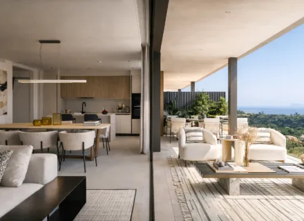 Nowoczesne apartamenty w Esteponie na sprzedaż – eleganckie wnętrze z tarasem i widokiem na morze