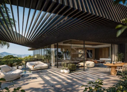 taras i salon The Privilege Estepona z widokiem na naturę